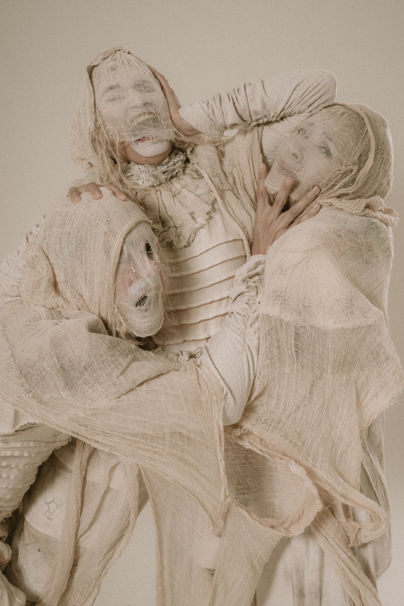 ARMADILLOS<br>Un viaje hacia el otro lado