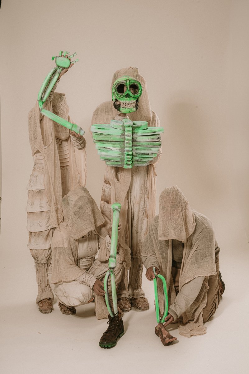 ARMADILLOS<br>Un viaje hacia el otro lado