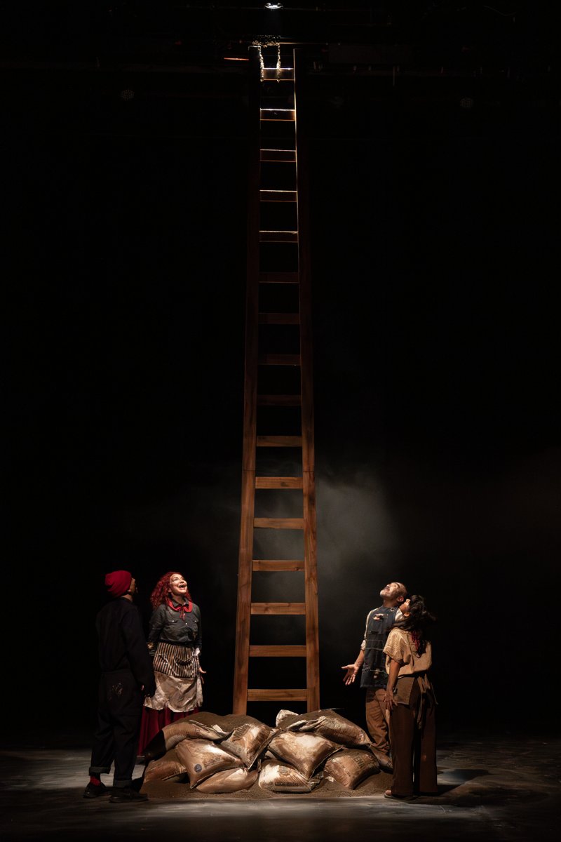 La caverna<br>Segunda parte de La trilogía del Absurdo*